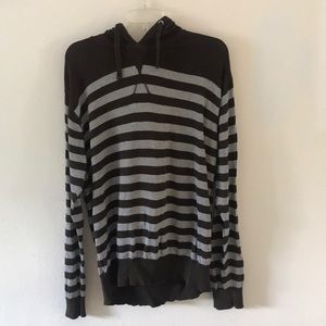 Men’s Gap long sleeve knit shirt